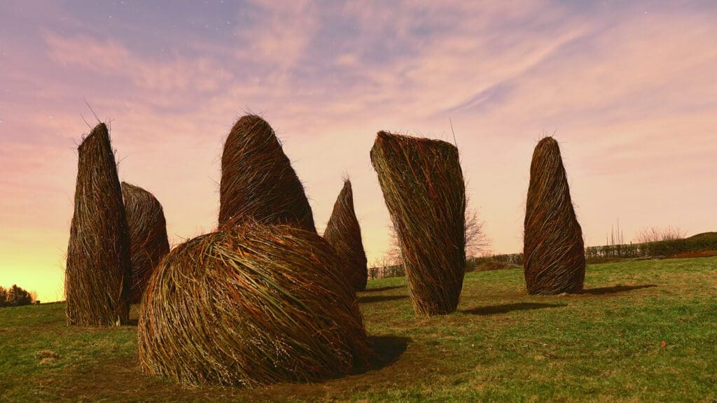 Land-art installatie "Les ancêtres" (Heuvelland, België)